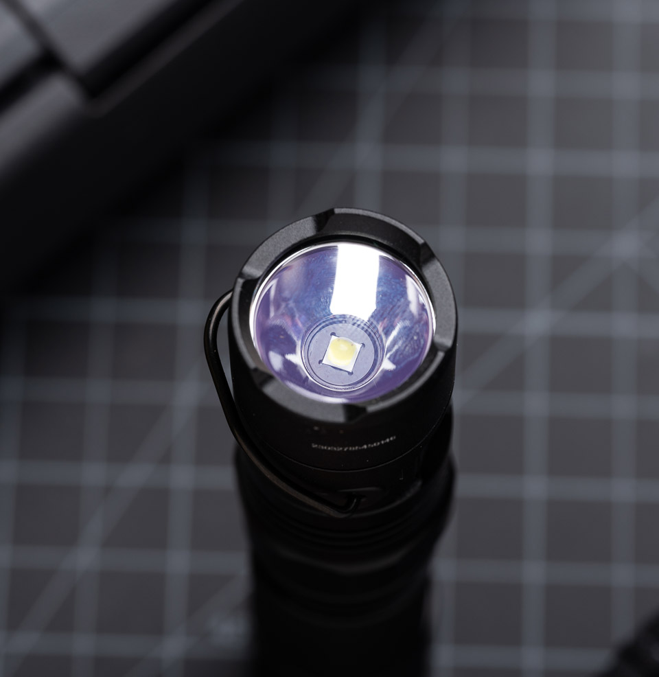 MT21C Flashlight High-End LED Bulb