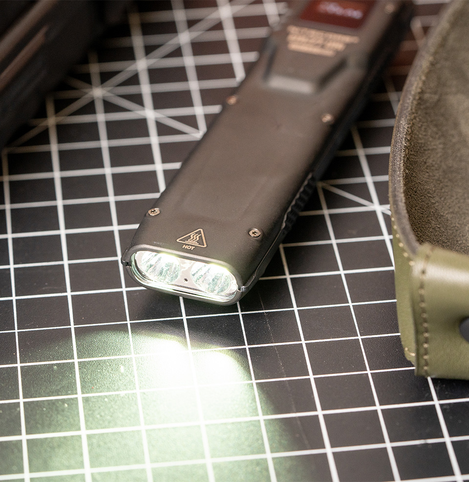 EDC27 UHi Flashlight Ultra-Bright Light