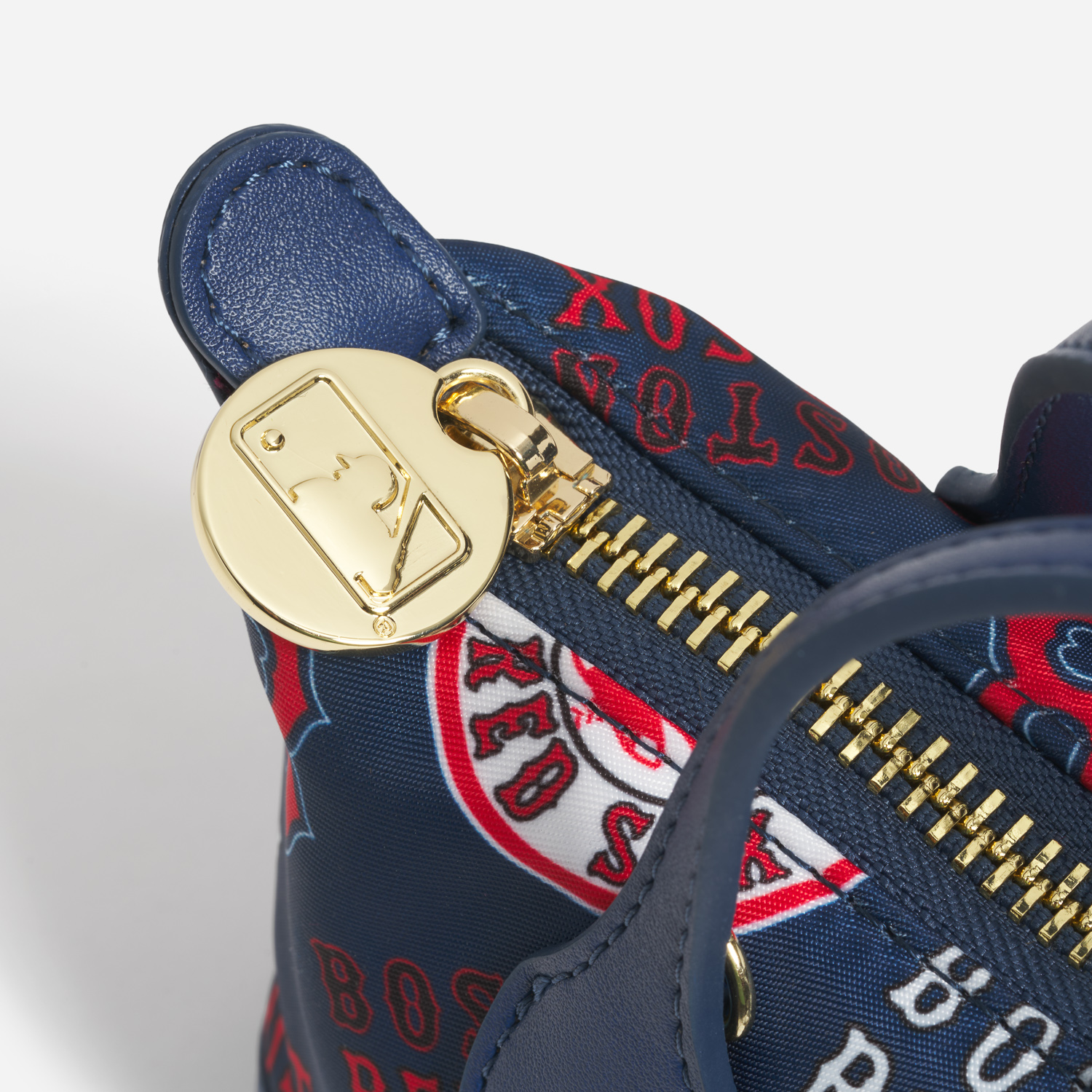 MLB Pouchette Crossbody Bag 01