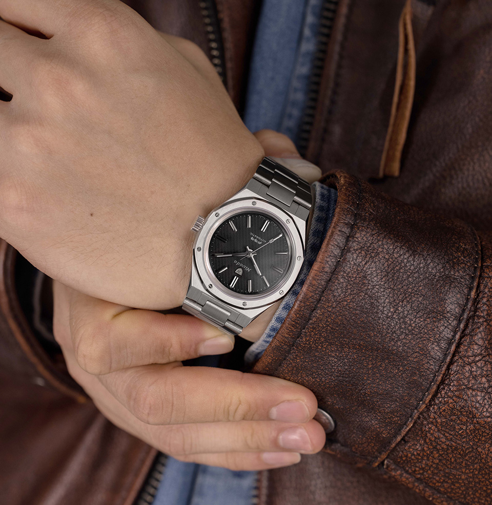 F77 Stone Dial Collection Strong Silhouette