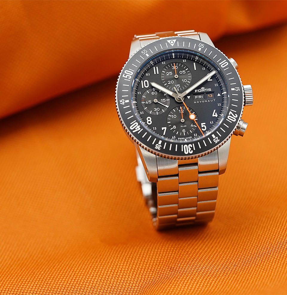 Fortis Novonaut – Windup Watch Shop