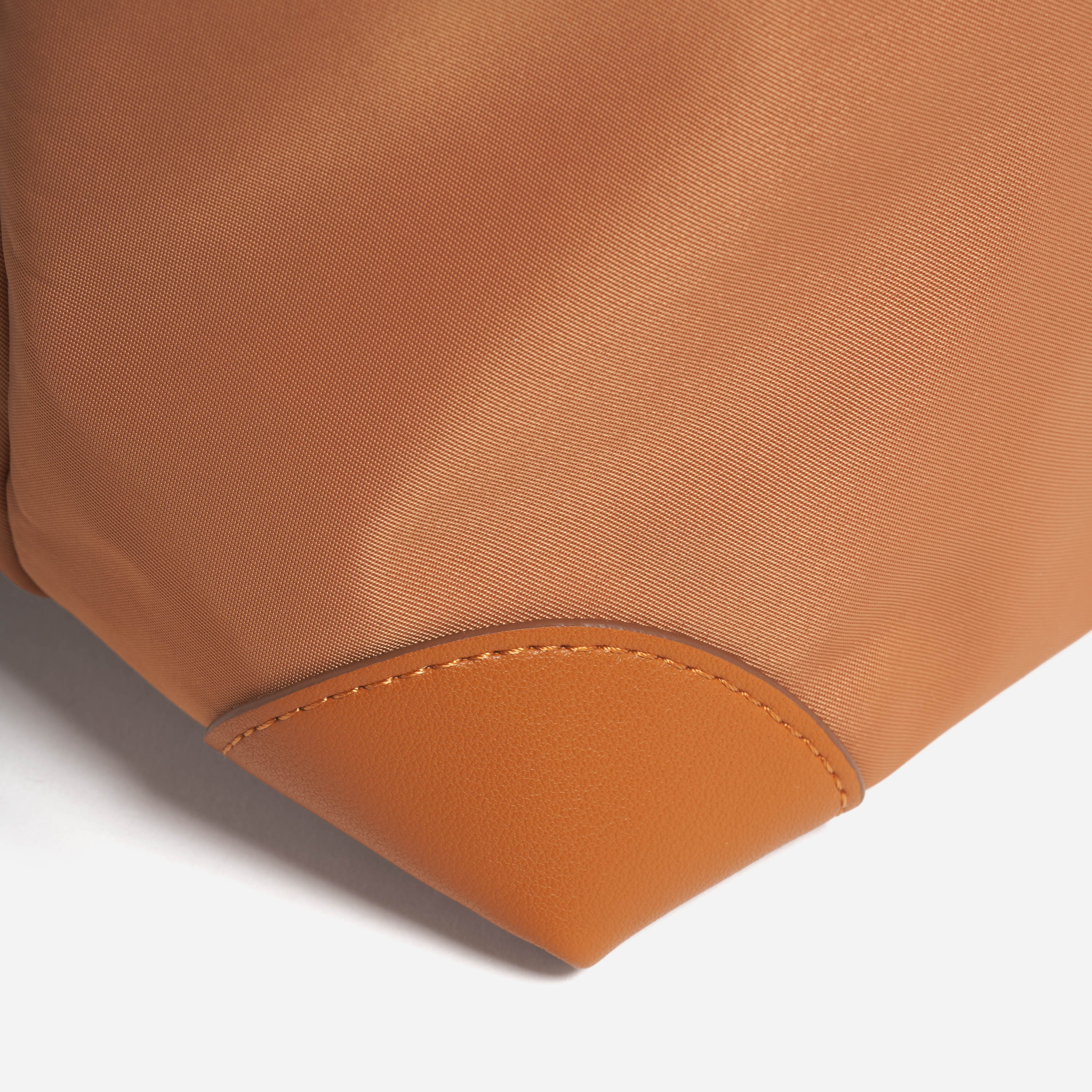 Pouchette Crossbody Bag 03