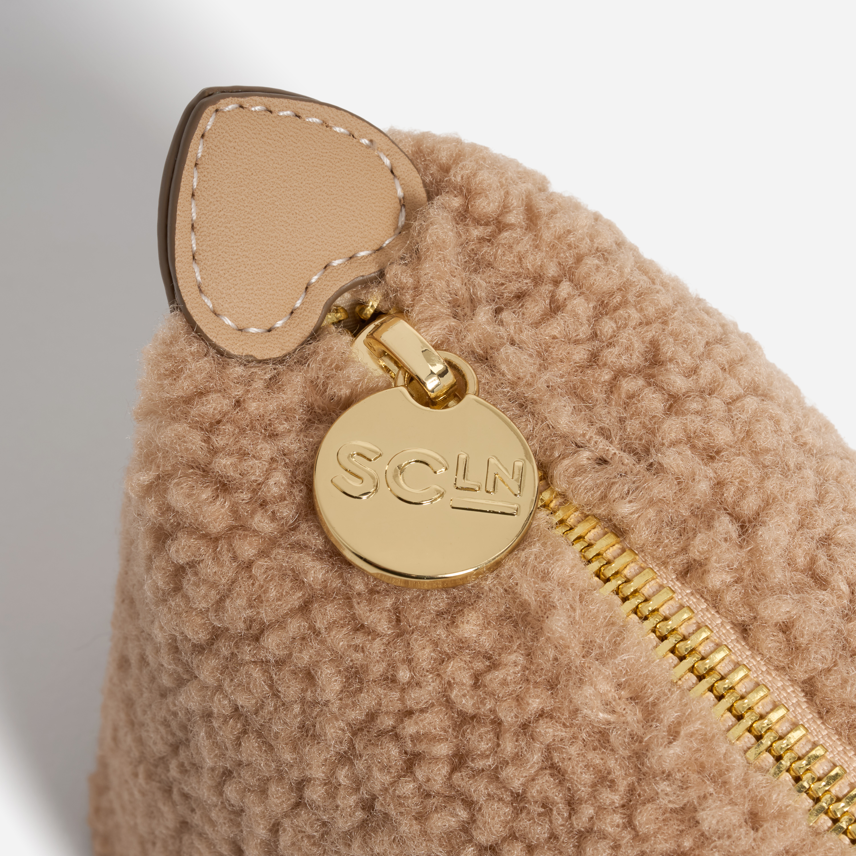 Cozy Pouchette