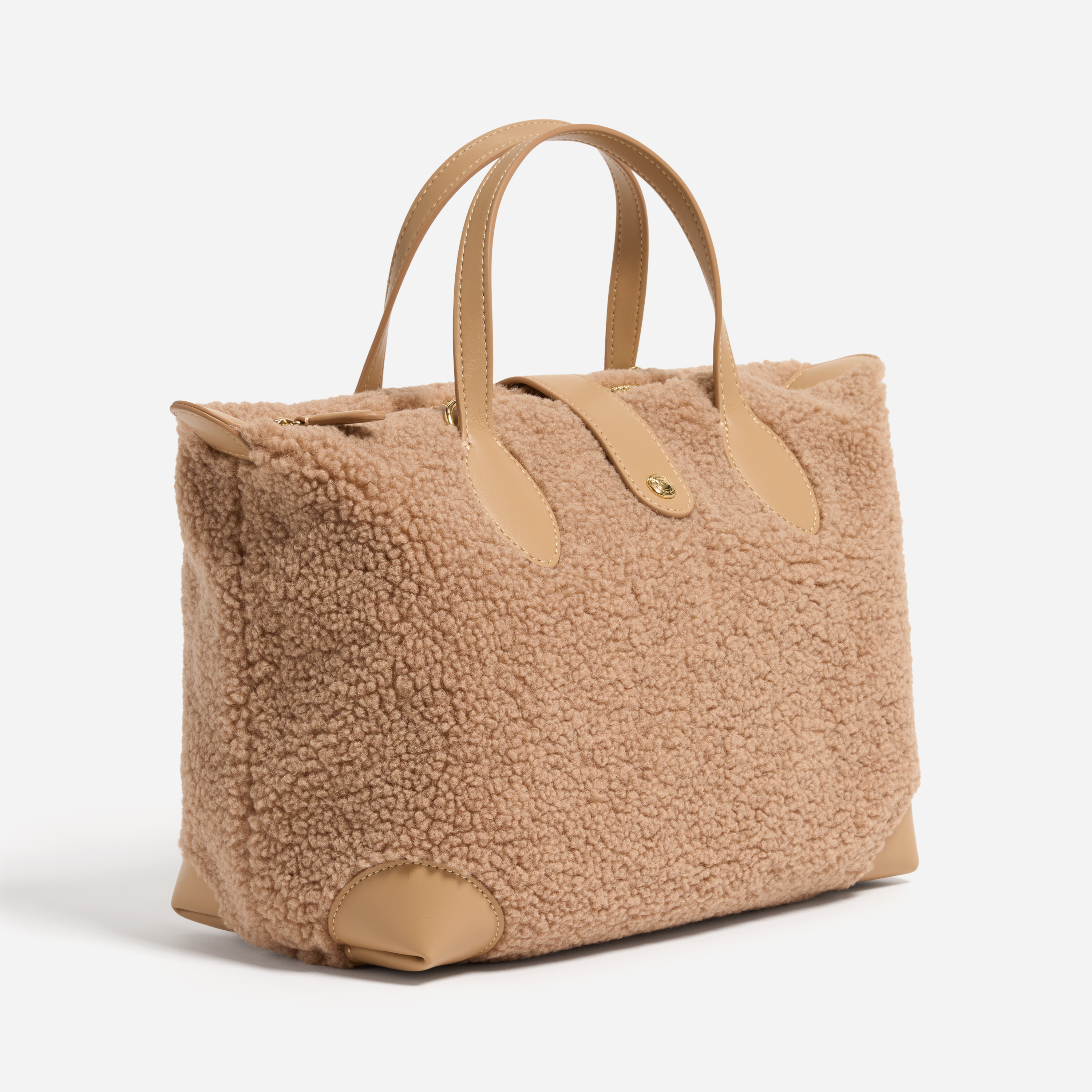Cozy Pouchette Crossbody Bag 03