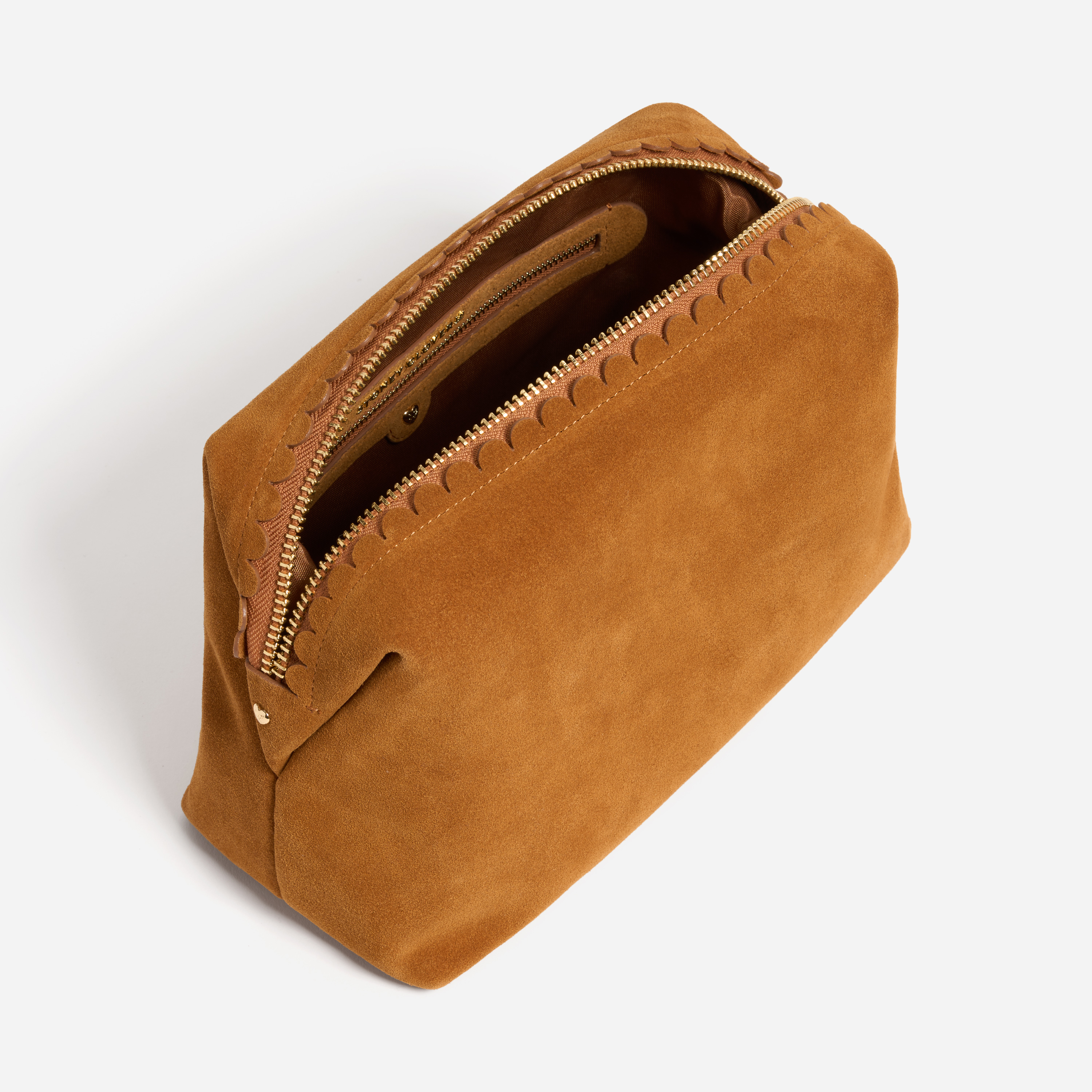 Henrietta Pouch 26