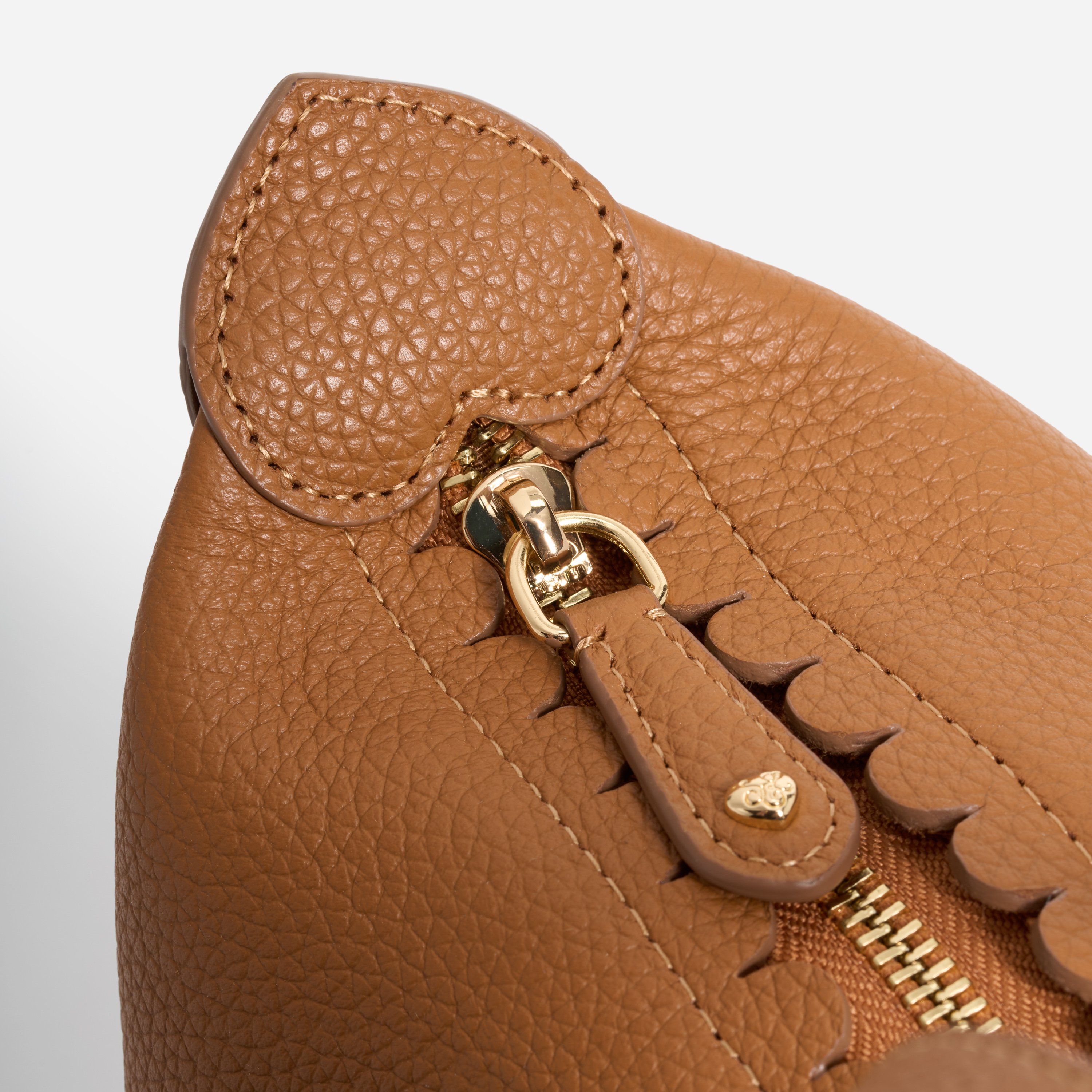 Pittsford Pouchette 29