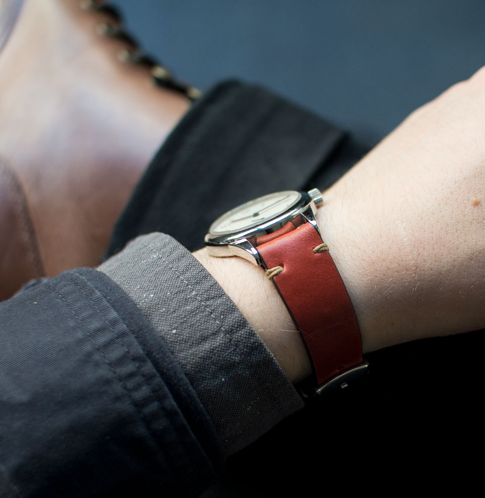 Model 2 Premium Bright but earthy red