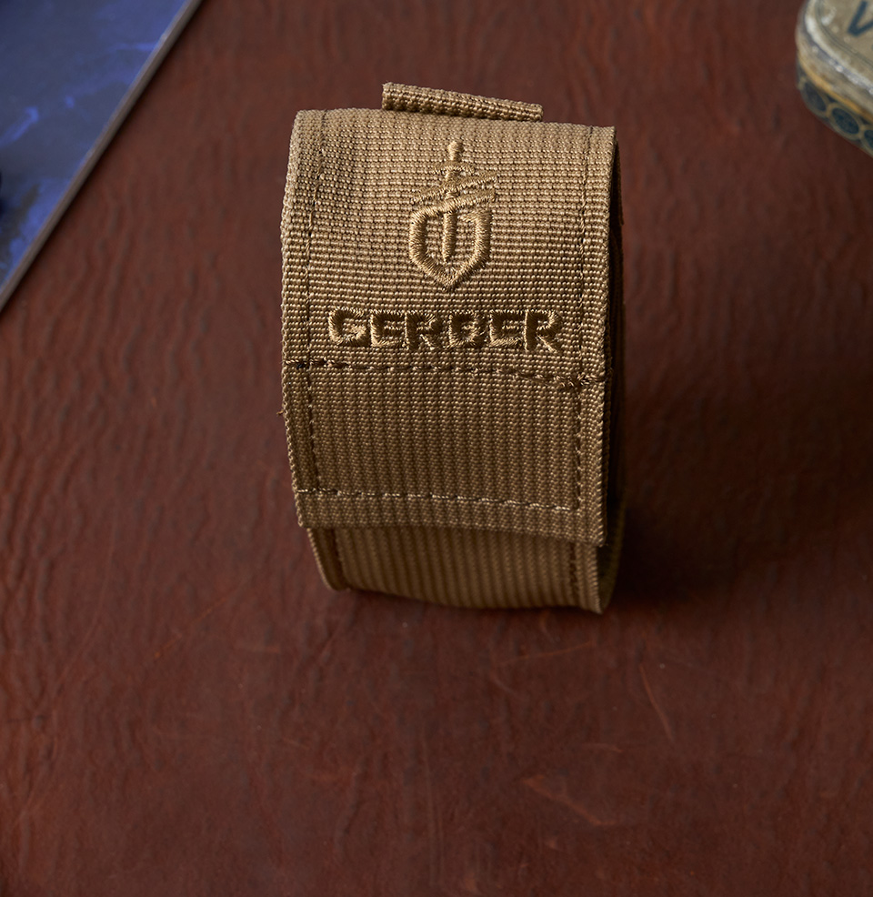 Center-Drive Bit Set Includes a Fabric pouch