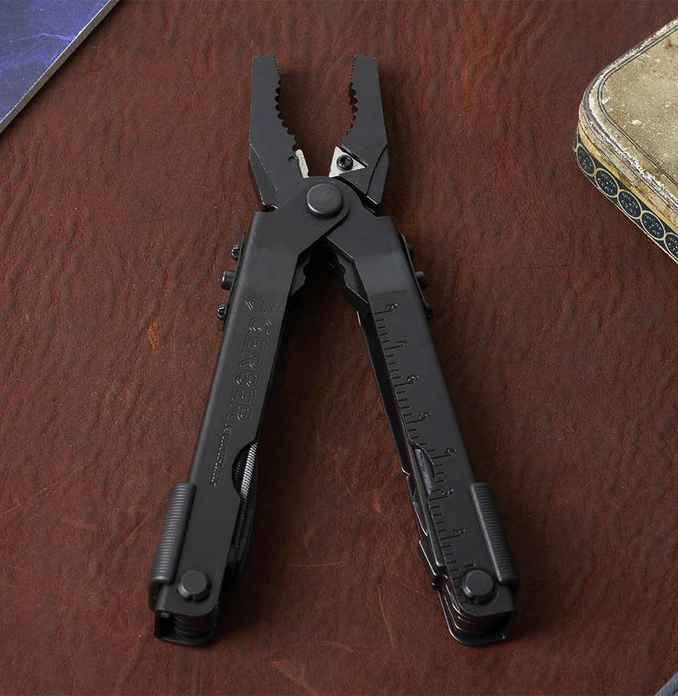 Multi-Plier 600 Ballistic Nylon Sheath Included 