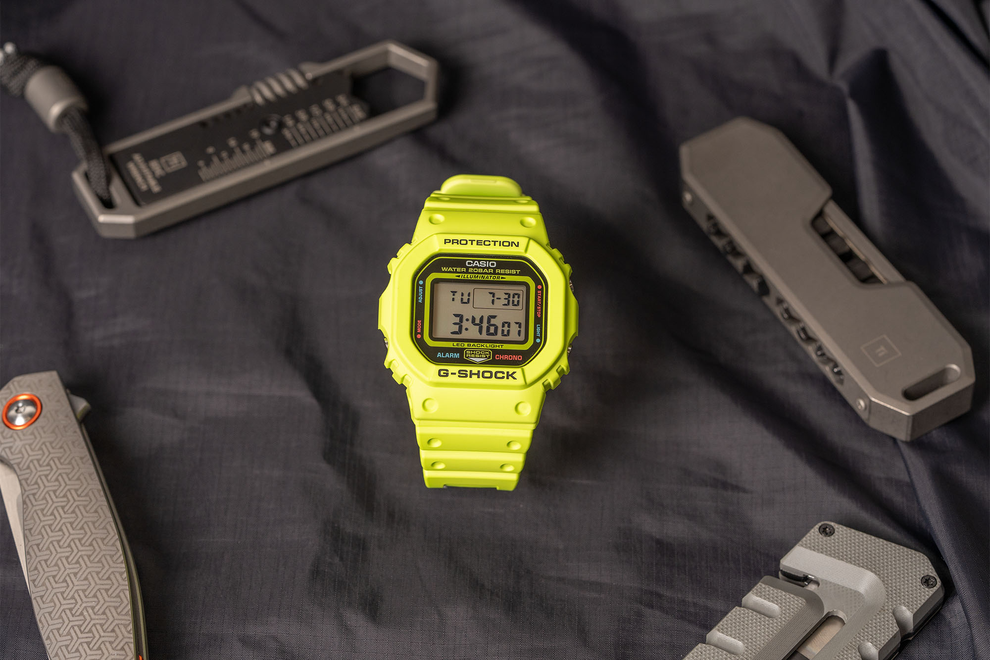 G-SHOCK dw-5600REC イエロー Casio G-Shock DW-5600 '90s Sports Series Yellow Resin Band