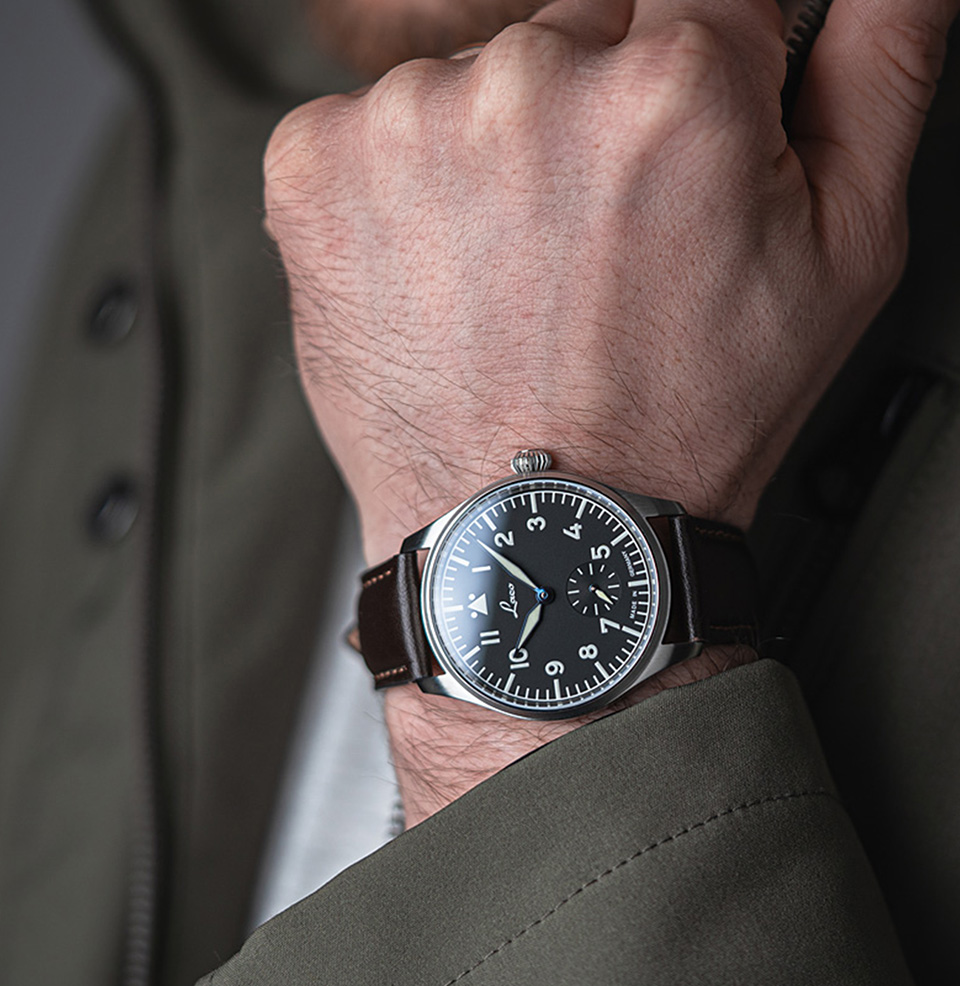 Ulm and Würzburg 39 39mm brushed steel case