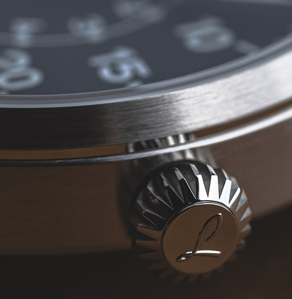 Ulm and Würzburg 39 Oversized Diamond Crown