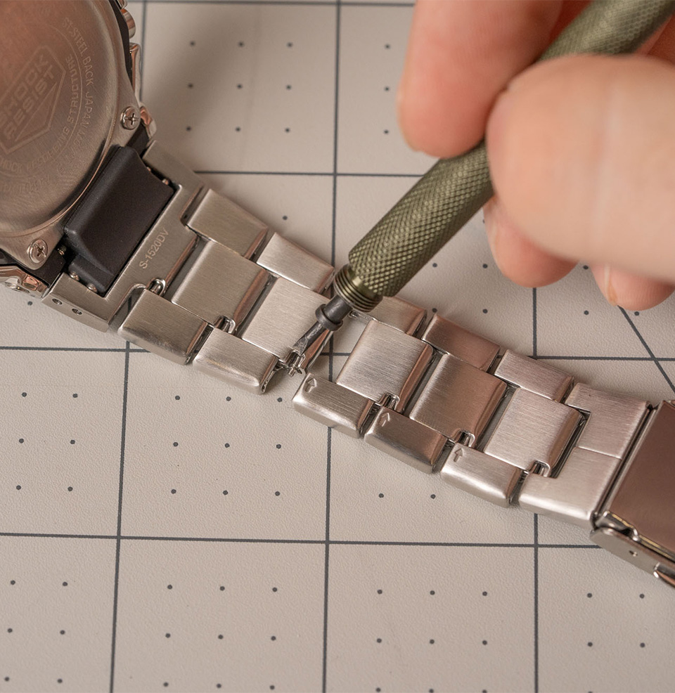 Metal Covered G-Steel GM2110D Size your own bracelet