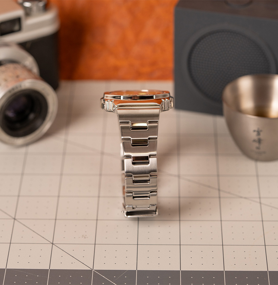 Metal Covered G-Steel GM2110D Integrated Stainless Steel Bracelet