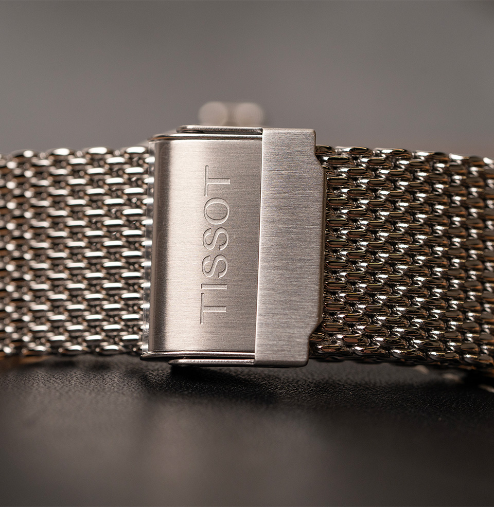 Heritage 1938 Automatic COSC 39mm Milanese Bracelet