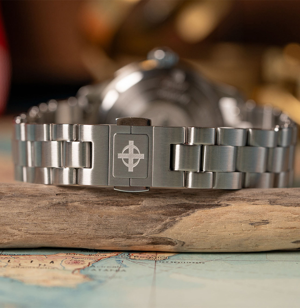 Super Sea Wolf Ref. 691 Signed Butterfly Clasp