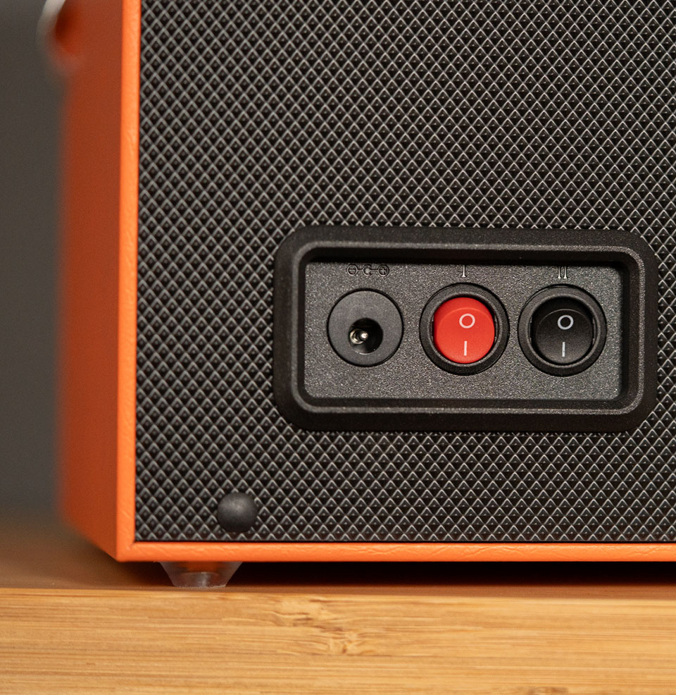 Guardian Dual Slot Watch Winder Input voltage is 100V/240V