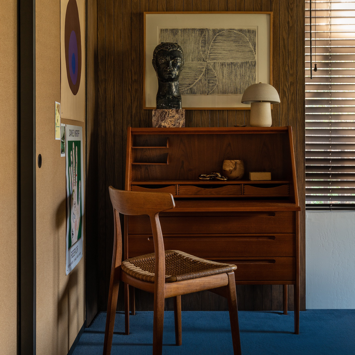 Photography by Ori Harpaz. Interior by Studio Preveza.
