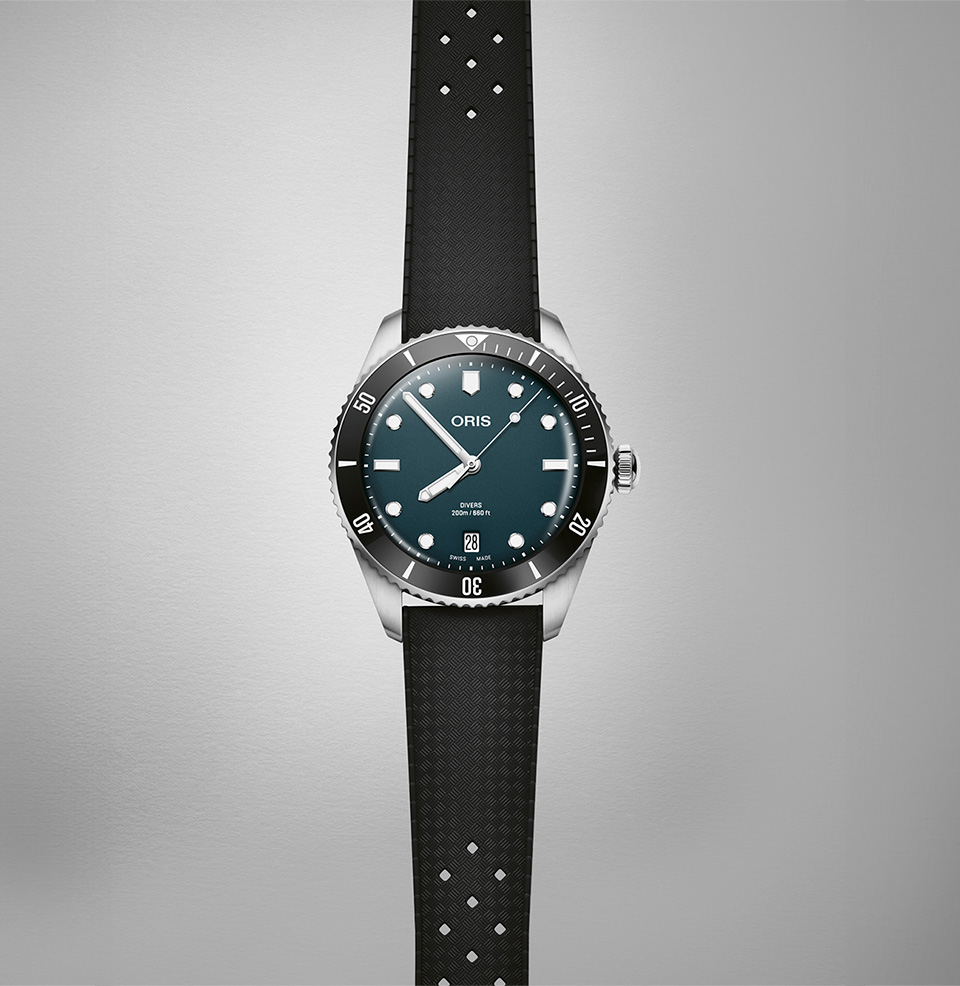 Divers Date Black Tropic-Style Rubber Strap