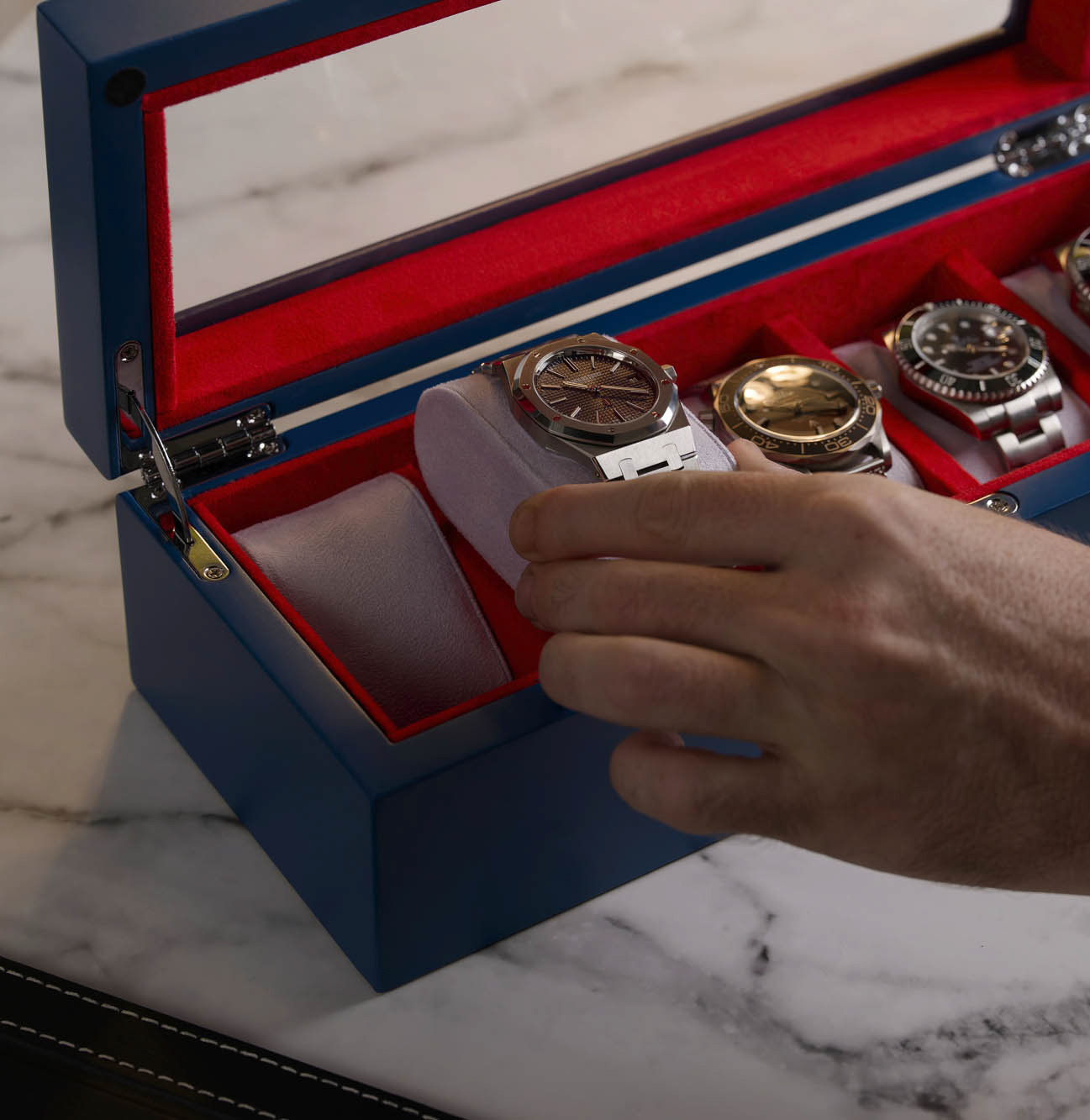 Monte Carlo 5-Slot Collector Box Five cushions