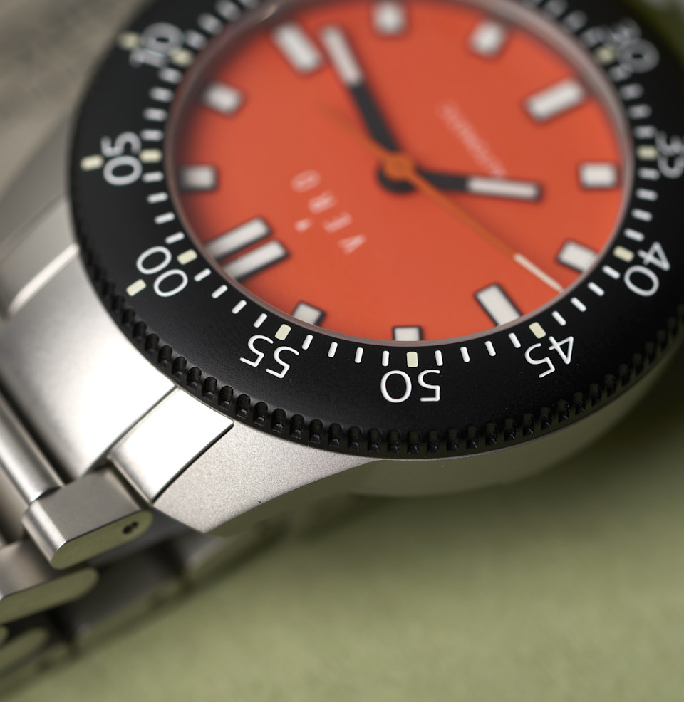 Open Water 41 - Daybreak A gripy bezel treated with PVD