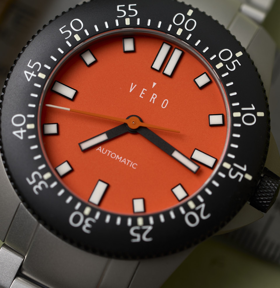 Open Water 41 - Daybreak Minimalist dial design