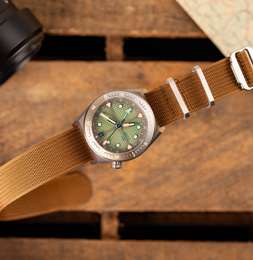 Ribbed Mesa Stainless Steel Hardware