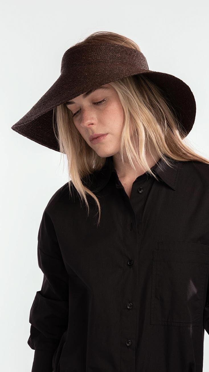 Birdie Visor, Janessa Leoné