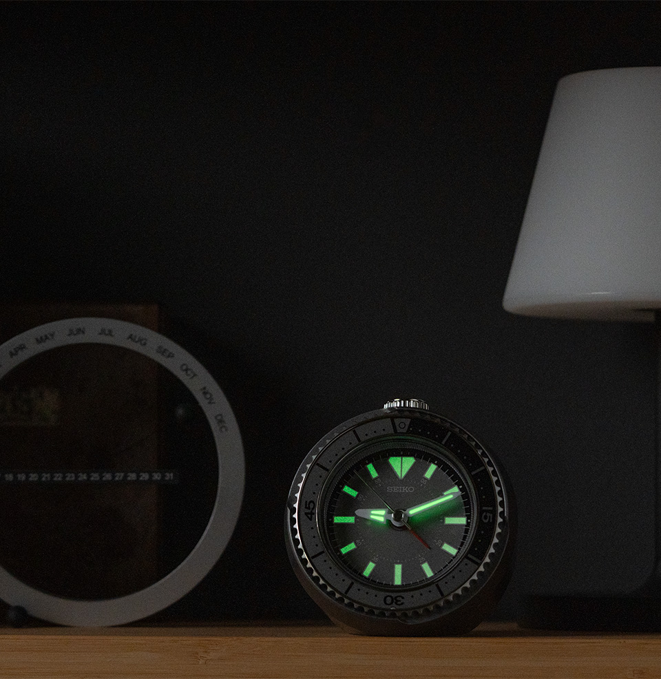 Mai Modern Rotating Bezel Alarm Clock Luminous Paint