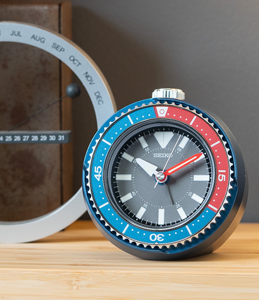 Mai Modern Rotating Bezel Alarm Clock