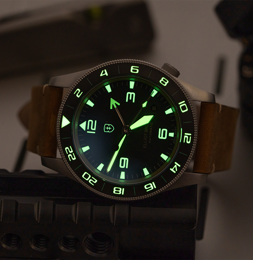 Holton Auto GMT Bright Lume