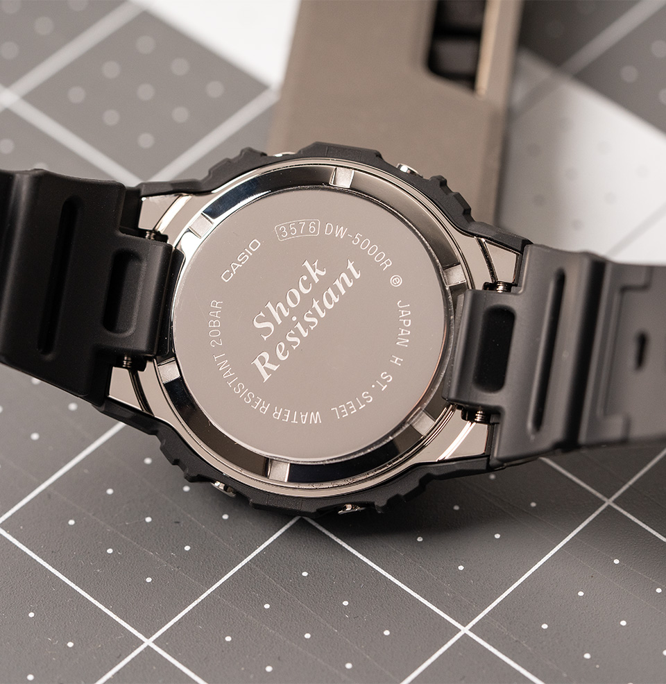 G-Shock DW5000R-1A Origin Screw Down Case back