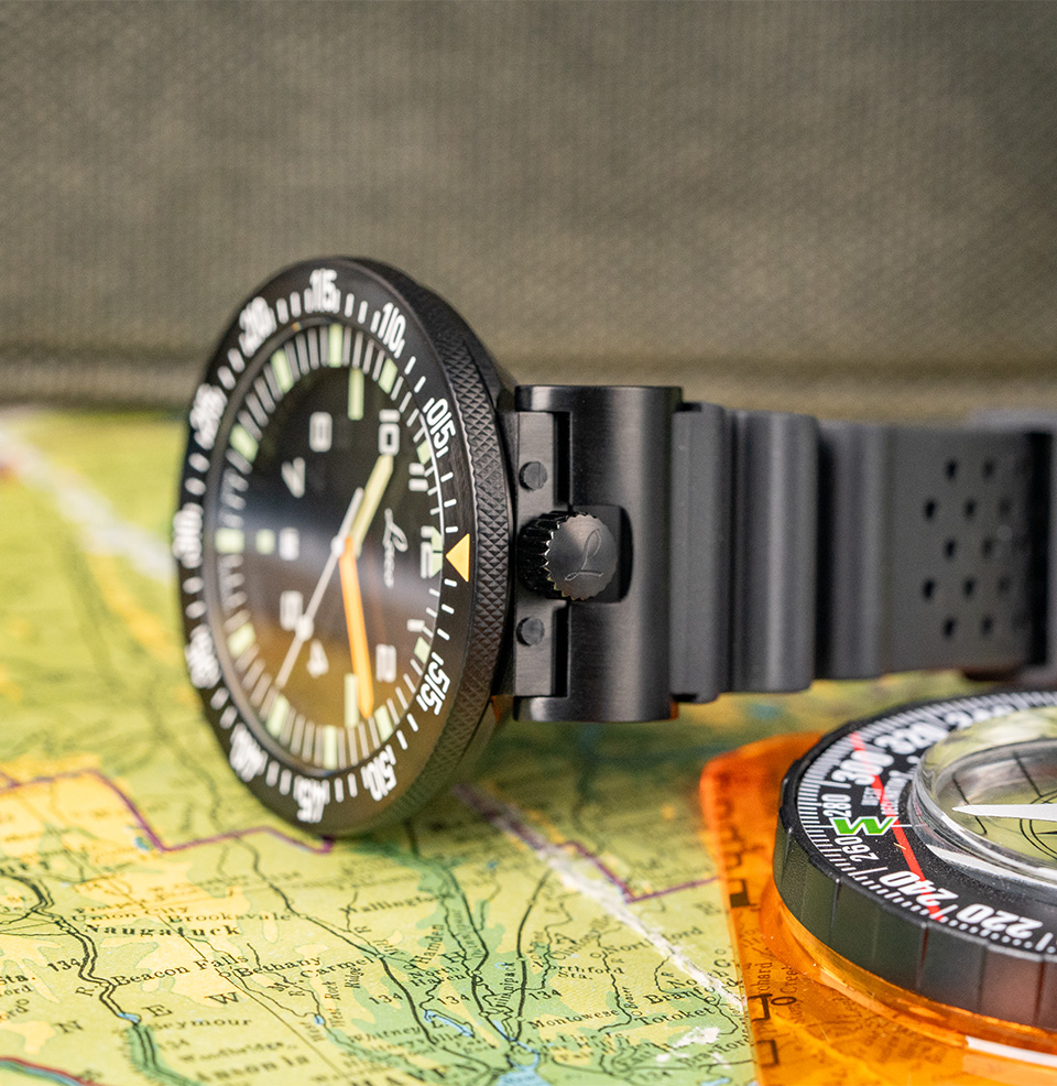 Atacama Squad Watches Unique 12:00 Crown