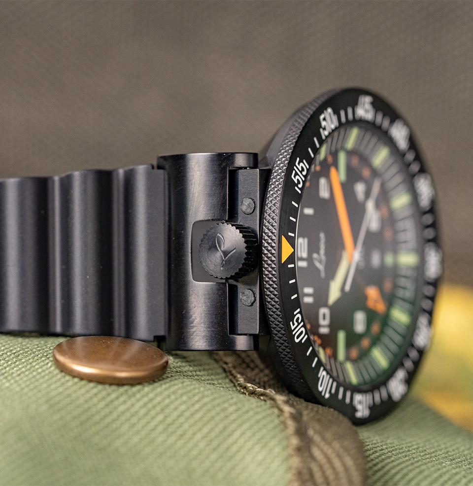 Atacama Squad Watches Unique 12:00 Crown