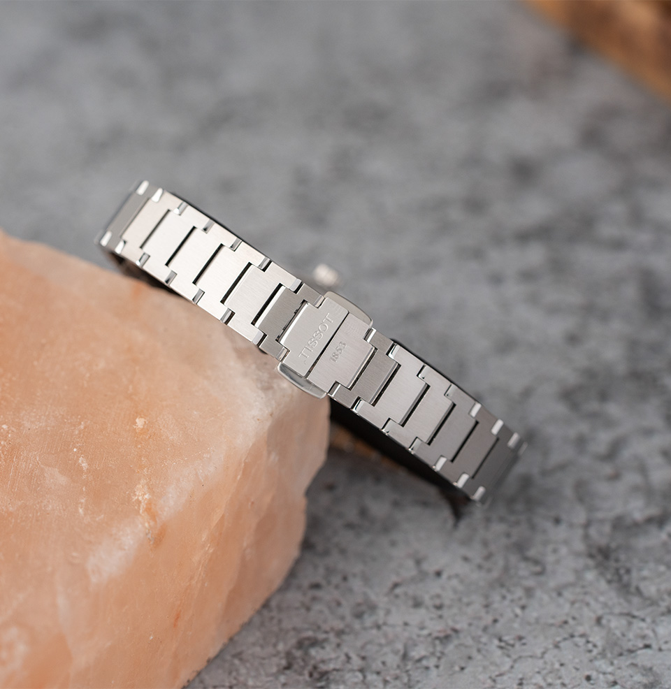 PRX Quartz 25mm Branded Butterfly Clasp