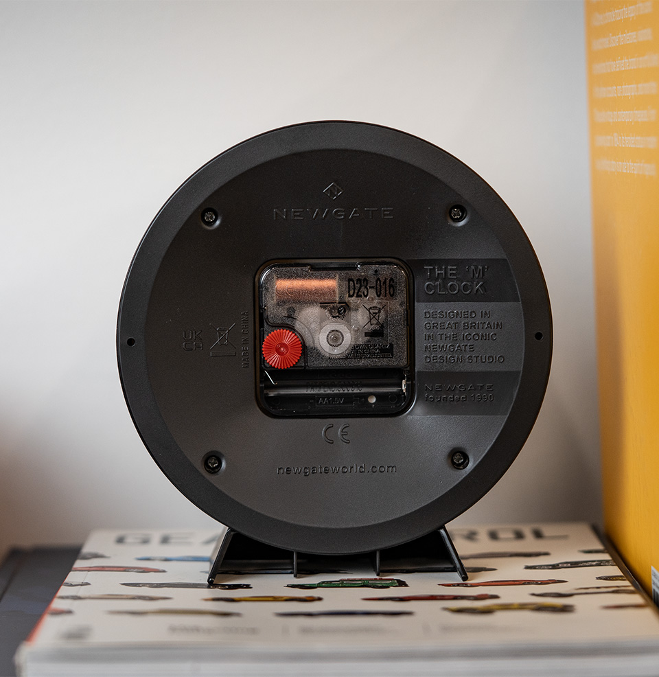 M Mantel Railway Clock Uses one double a Battery