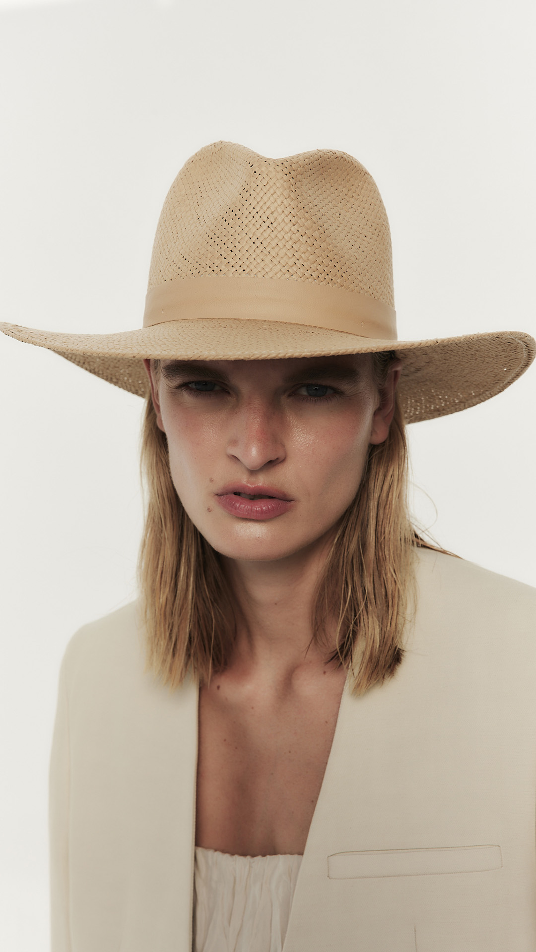 Simone Hat - Janessa Leoné