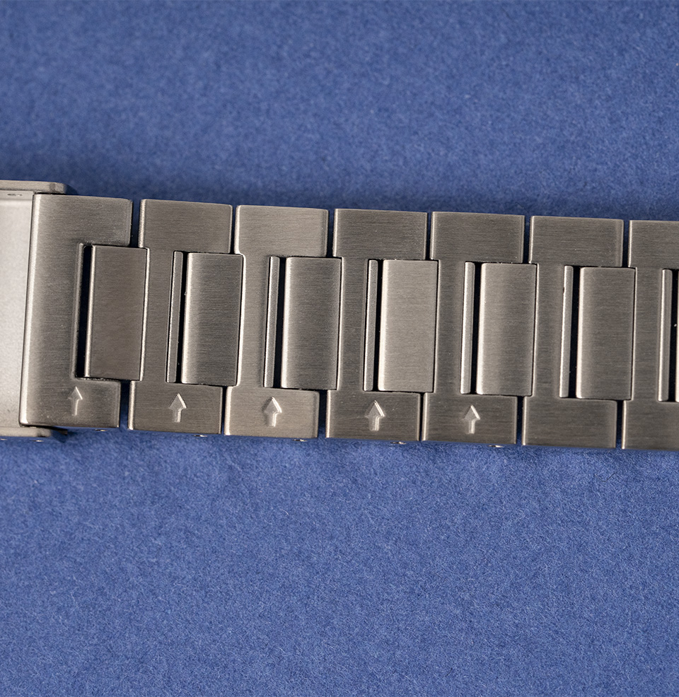 Tsuyosa 37mm Easily size the bracelet