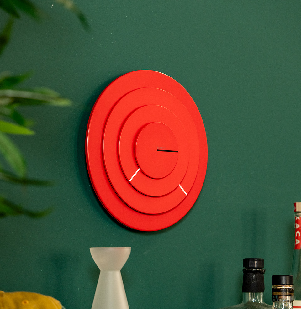 Canetti Space Wall Clock Takes one double A battery