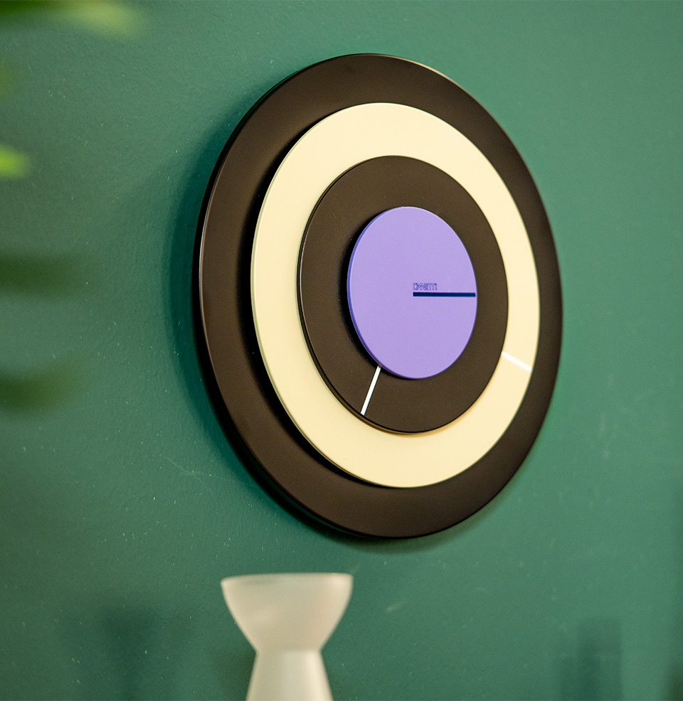 Canetti Space Wall Clock Takes one double A battery