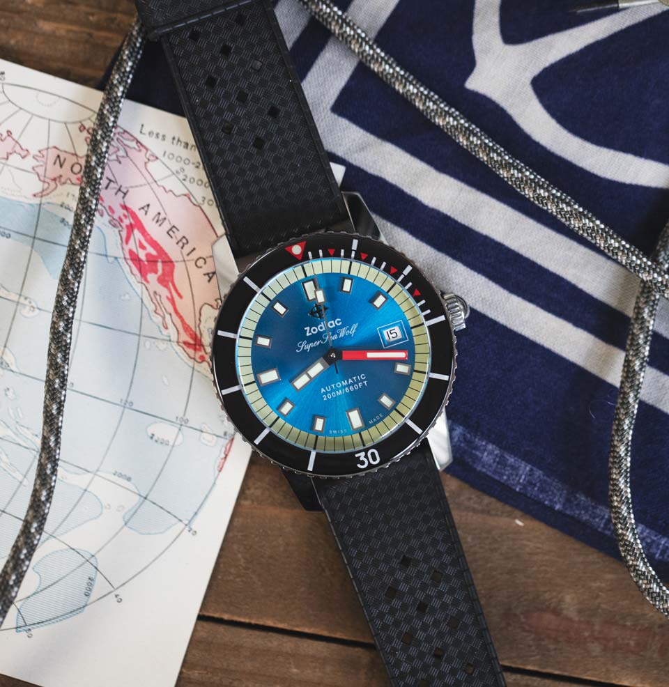 Super Sea Wolf Compression Brilliant blue dial with cream accents