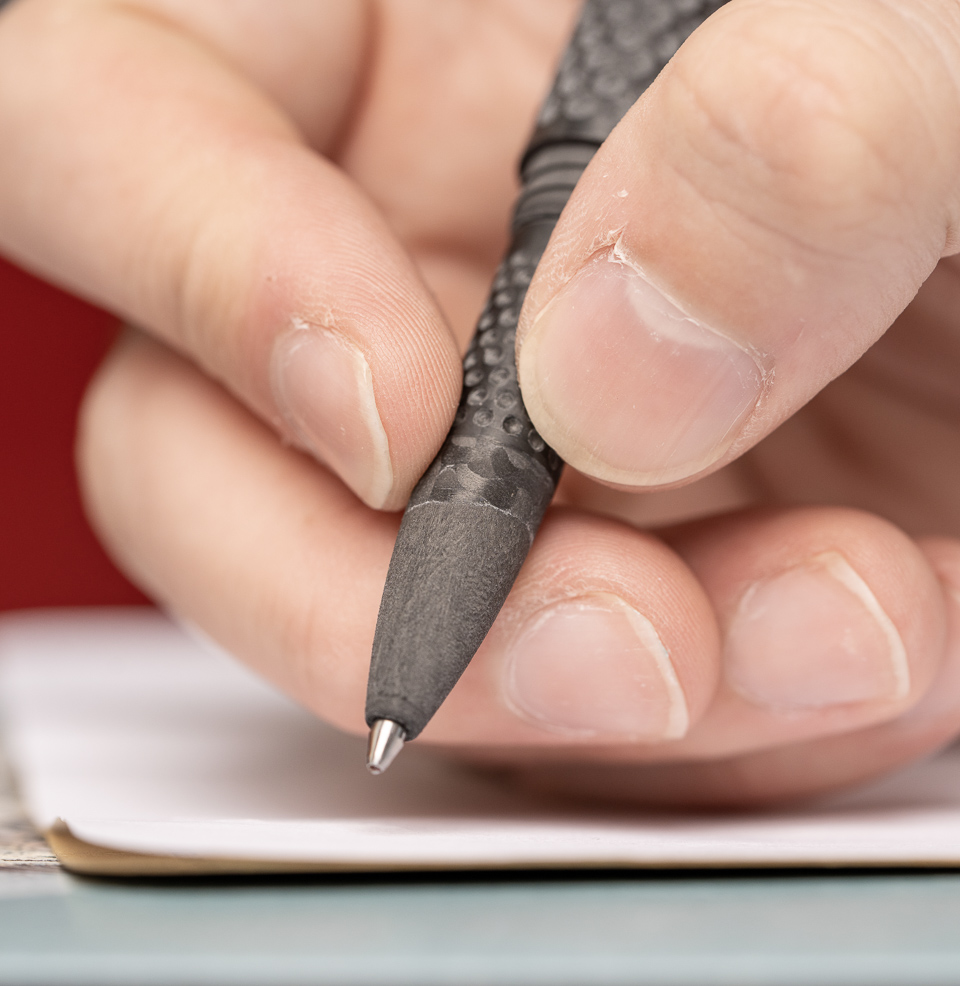 CountyComm Carbon Fiber Embassy Pen Weighs just 0.90 oz