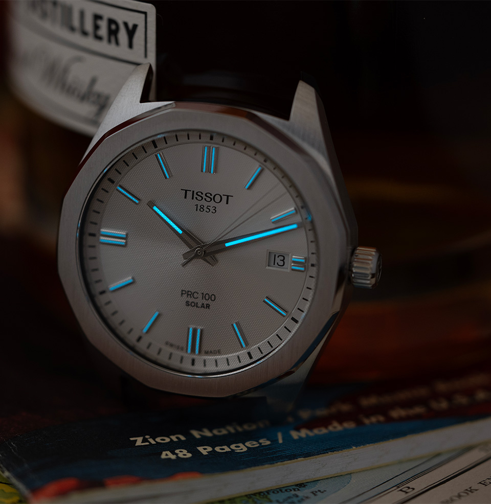 PRC 100 Solar Quartz Super-LumiNova® on the hands and indexes