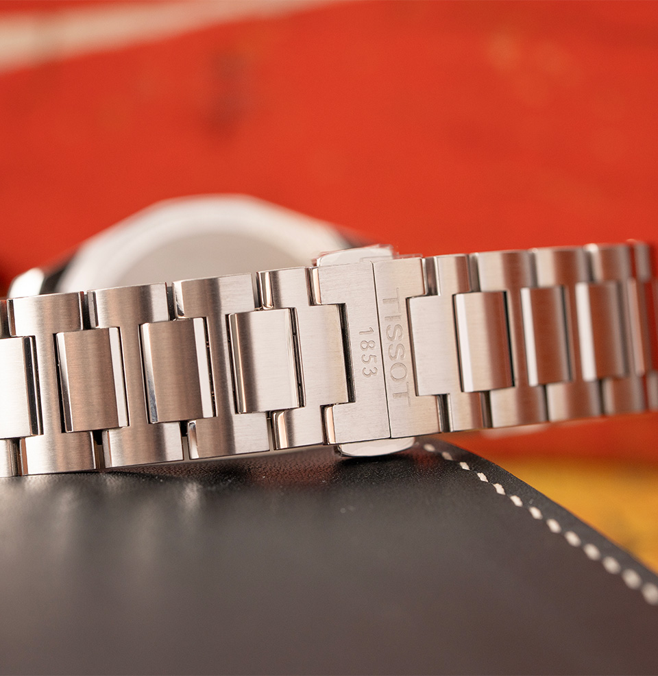 PRC 100 Solar Quartz Butterfly clasp bracelet