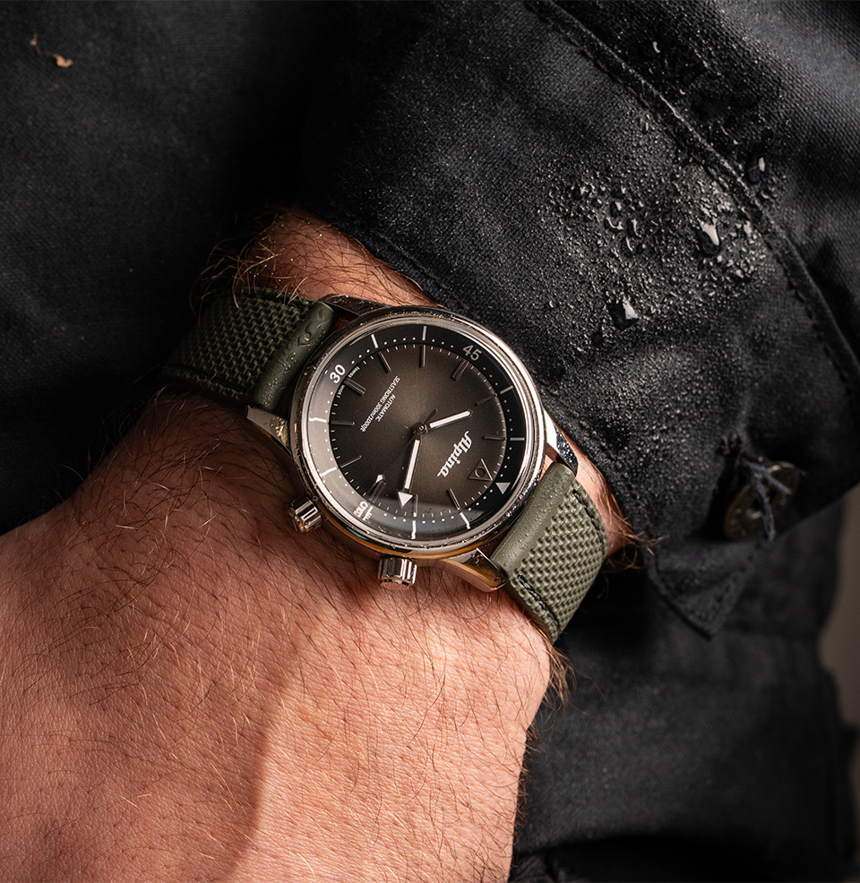 Diver 300 Heritage 42mm Stainless Steel Case