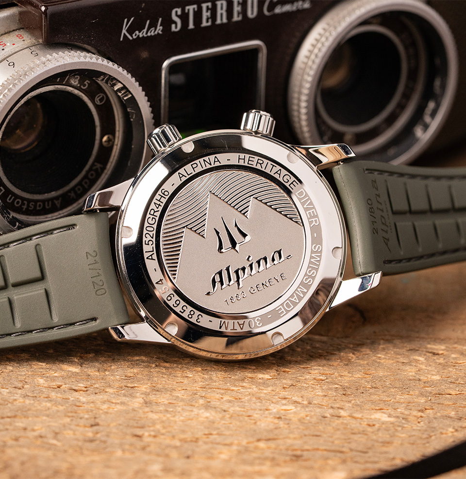 Diver 300 Heritage Automatic AL-520 movement inside