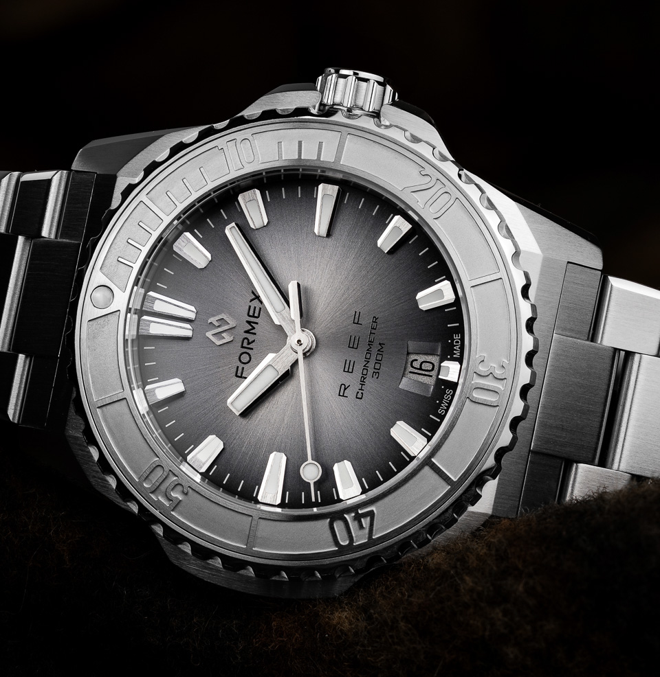 REEF 39.5mm Automatic Chronometer 300M Silver Dial