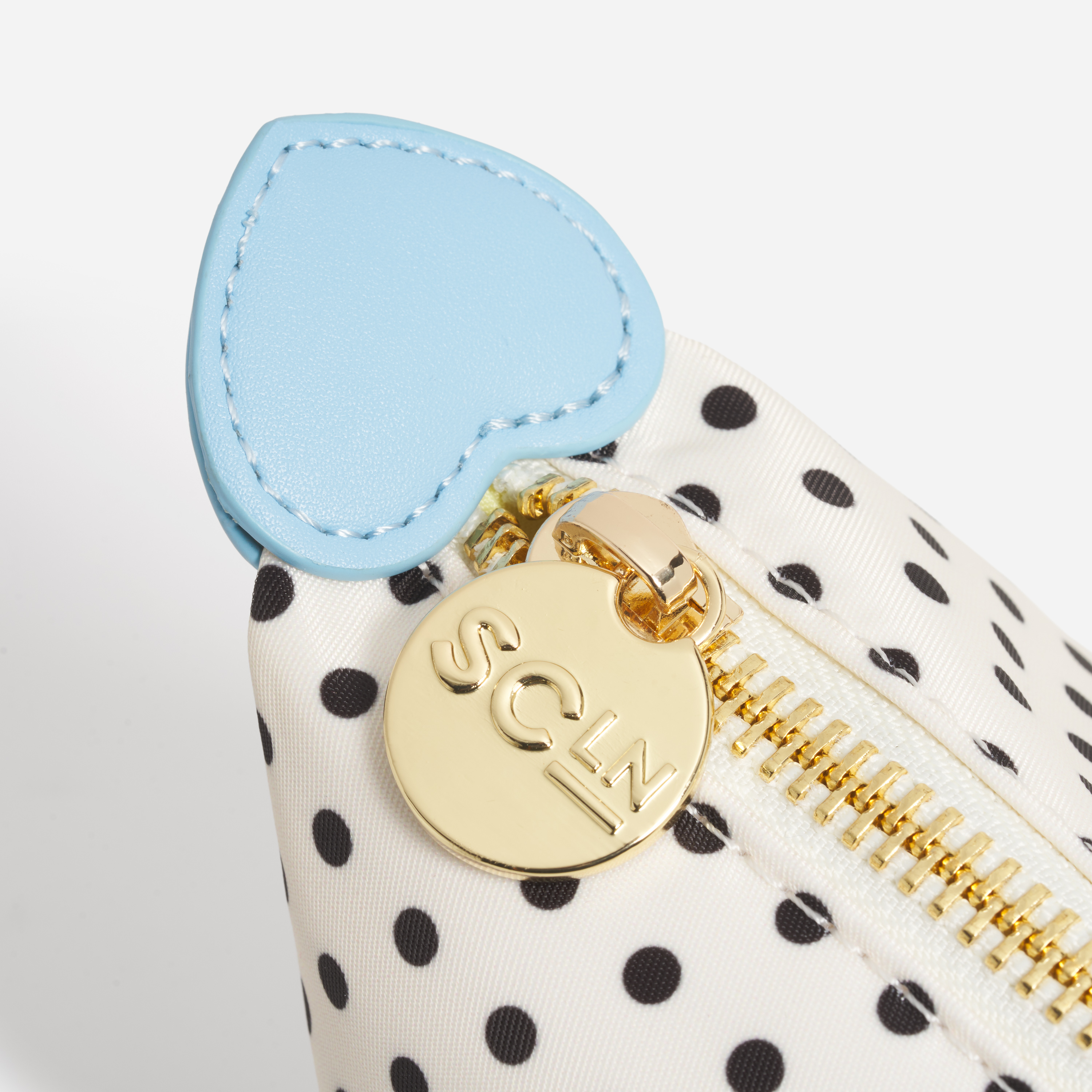 Pouchette 02
