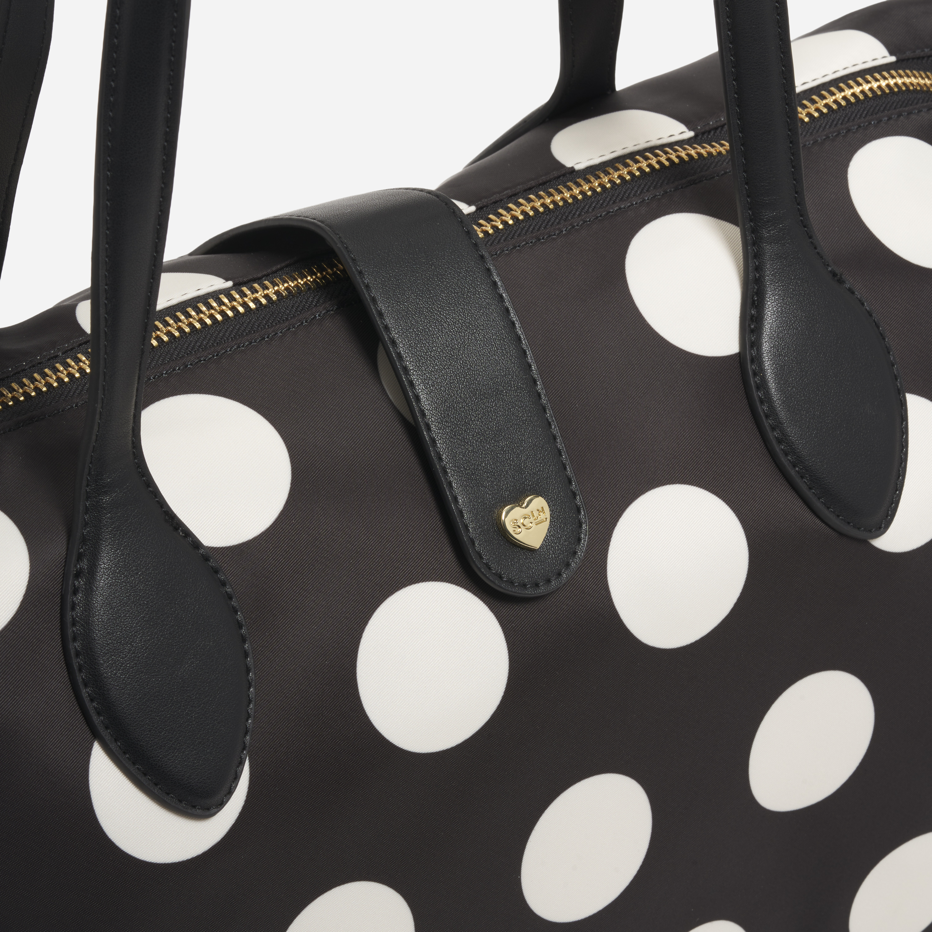 Pouchette Shoulder Bag