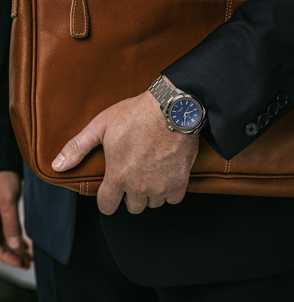 Essence ThirtyNine Automatic Chronometer Predominantly Brushed Finish